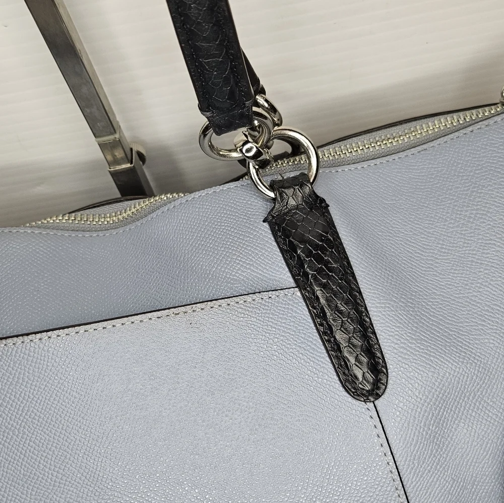COACH Ava Exotic Trim Tote – Cornflower Snake-Embossed Leather, Zip Closure
